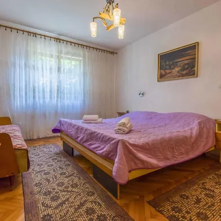 In 13732 Apartment