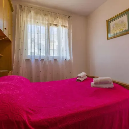 Apartment In 13732
