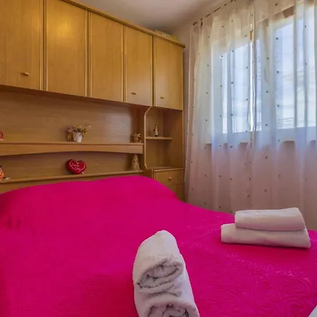 Apartment In 13732 Crikvenica