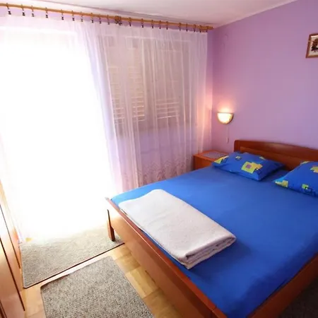 Apartment In 13732 Crikvenica